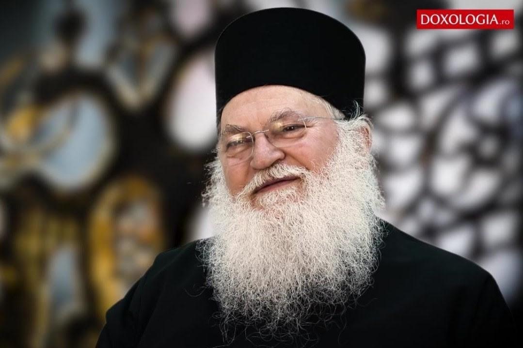 Părintele Arhimandrit Efrem, starețul Mănăstirii Vatoped