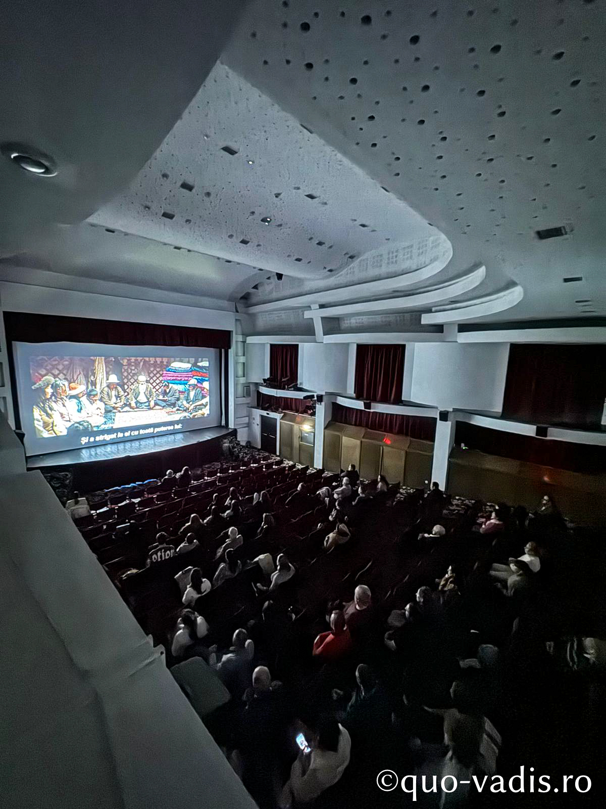 Proiecția filmului artistic Rapsodul (Kîrgîzstan), în prezența regizorului Ernest Abdyzhaparov