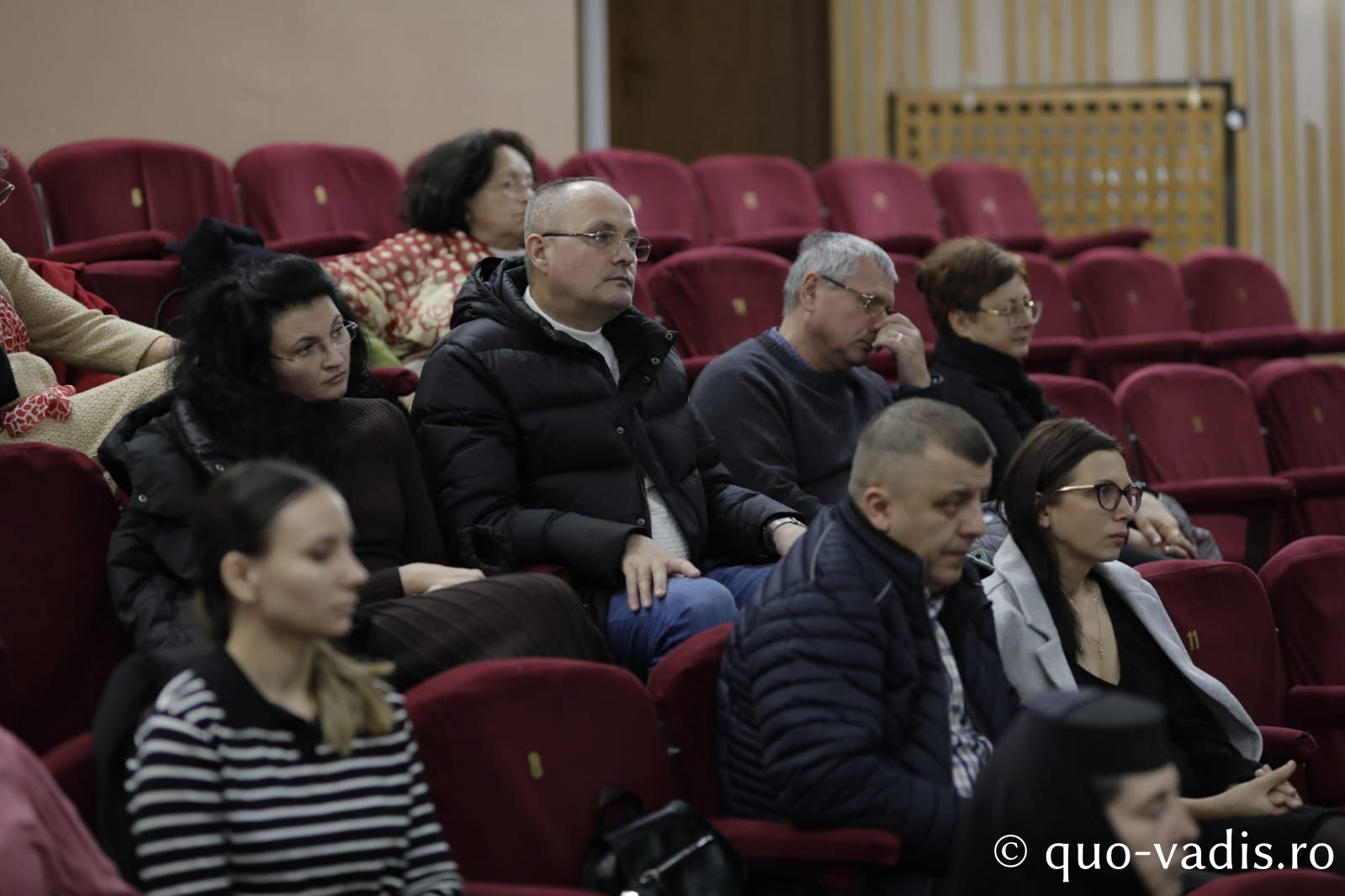 Proiecția filmului documentar Cămașa de duminică (România), în prezența regizoarei Cristina Chirvasie