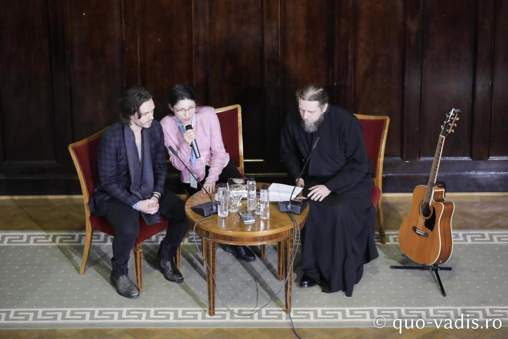 Jonathan Jackson în dialog cu Părintele Răzvan Ionescu: O întâlnire de suflet la Festivalul „Quo Vadis” de la Iași