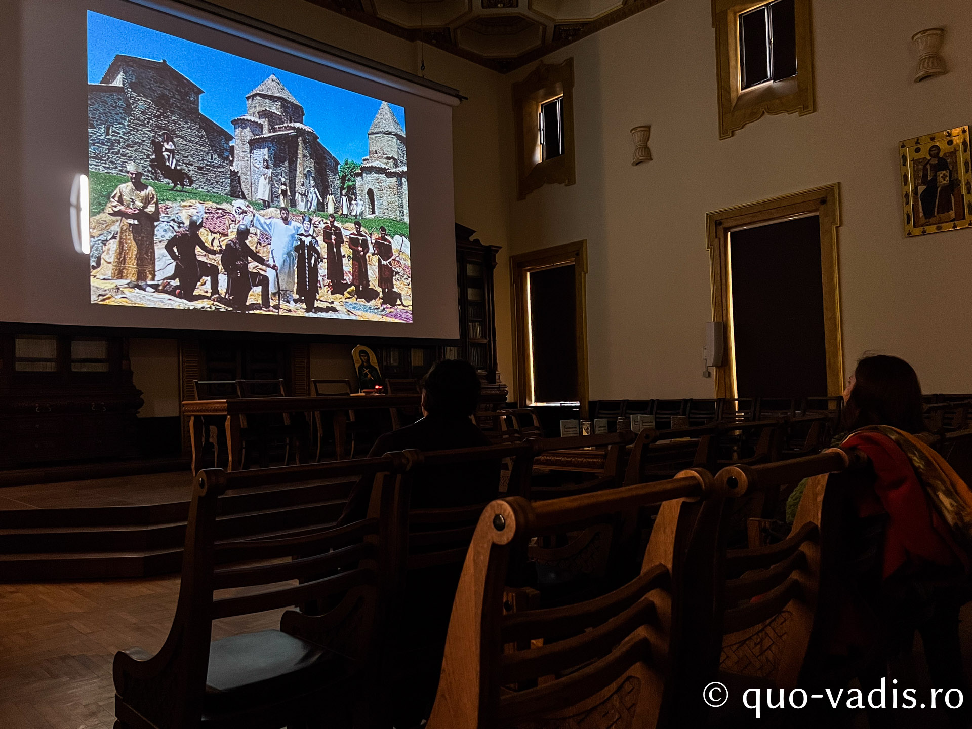 Proiecția filmului artistic Culoarea rodiei