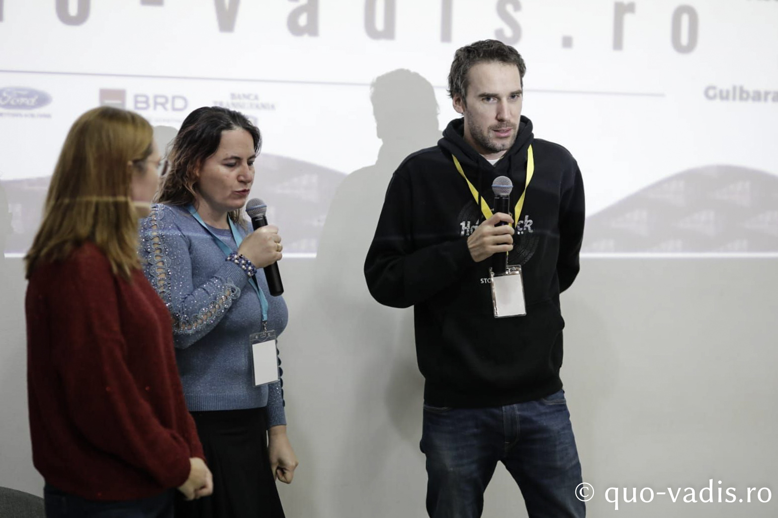 Proiecția filmului documentar Doar iubirea ne mai poate salva (Serbia), în prezența regizorului Hadži-Aleksandar Đurović