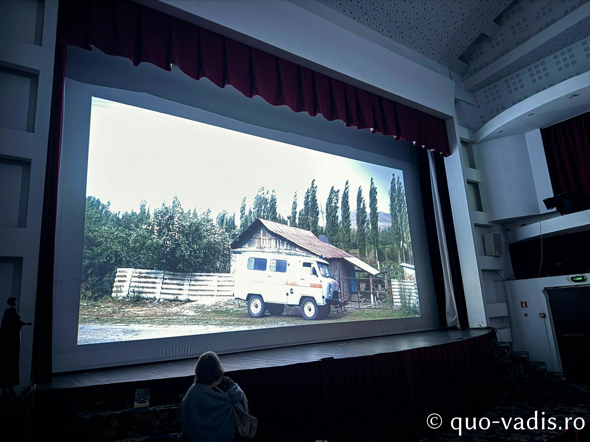 Proiecția filmului artistic Darul lui Dumnezeu (Kîrgîzstan), în prezența regizoarei Asel Zhuraeva