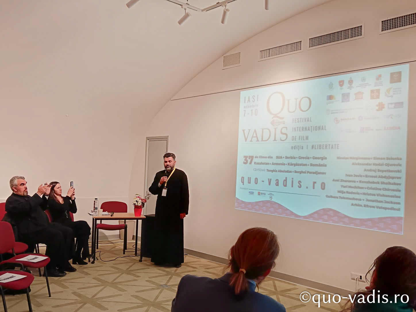 Proiecția filmului Martirul Unirii. Sfântul Preot Mucenic Alexandru din Basarabia, prezintă pr. George Aniculoaie