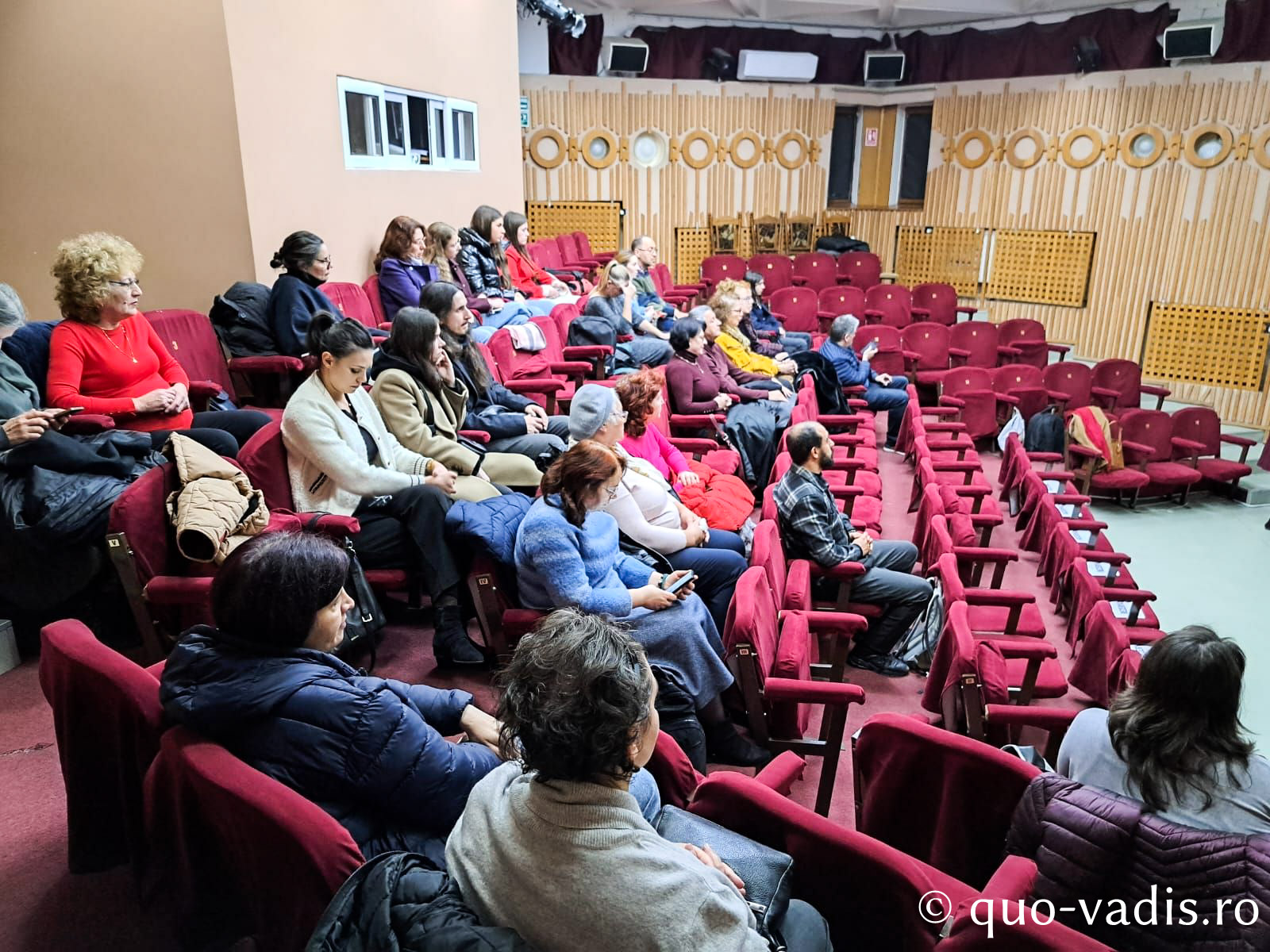 Proiecția filmului artistic Omul lui Dumnezeu. Sfântul Nectarie de Eghina (Grecia, regizor Yelena Popovic)