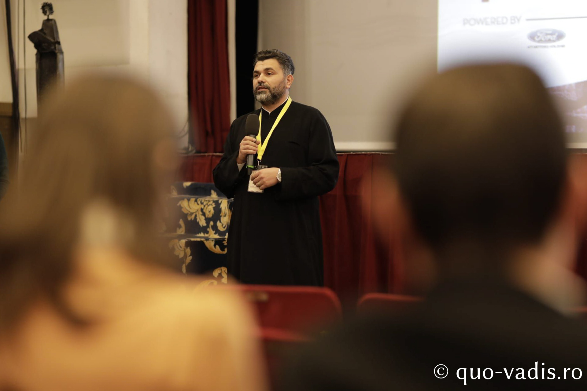 Proiecția filmului docudramă „Sfântul Nicolae. Chipul blândeții”