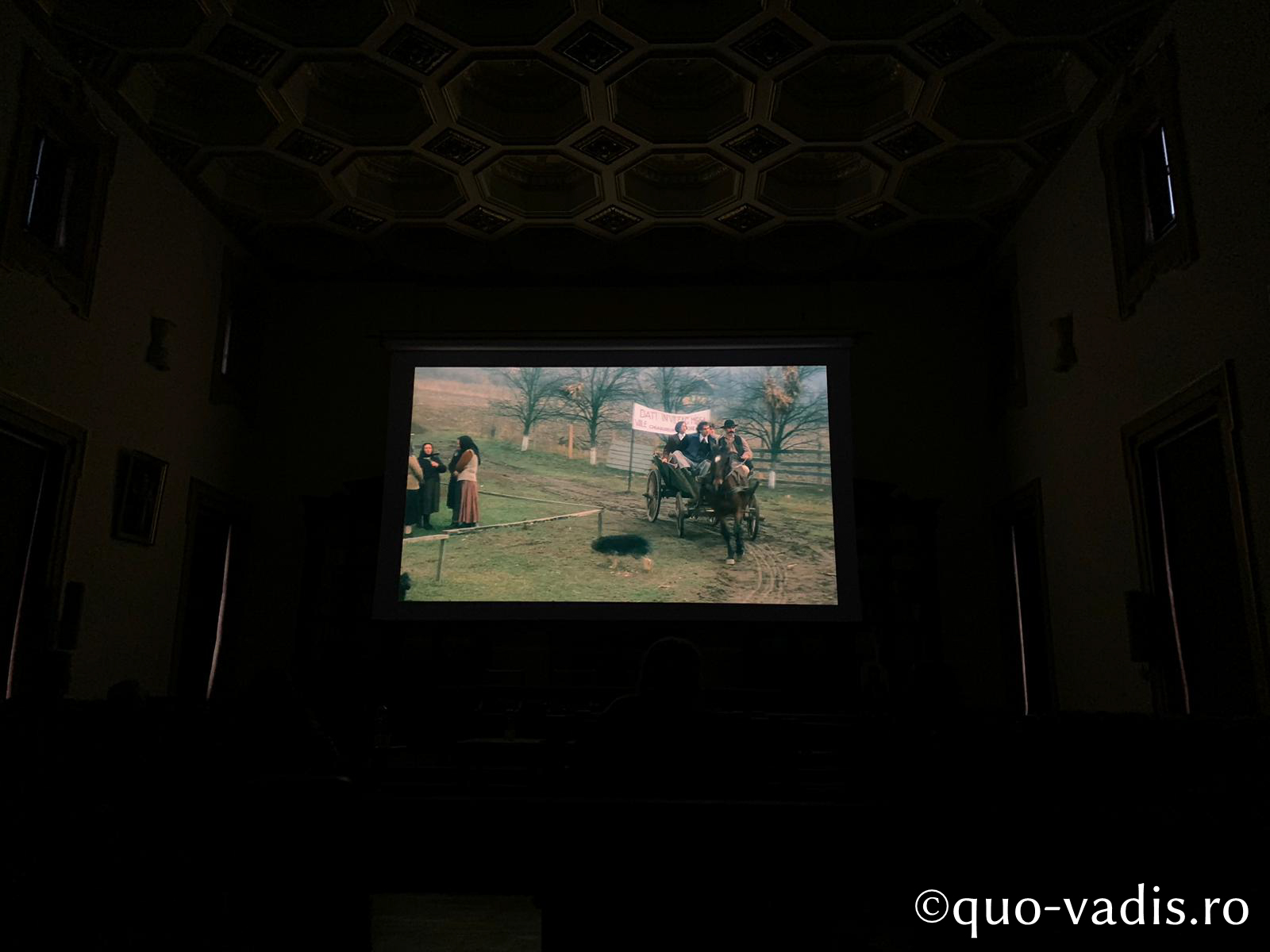 Proiecția filmului artistic Undeva în Est (România), în prezența regizorului Nicolae Mărgineanu, Sala Iustin Moisescu