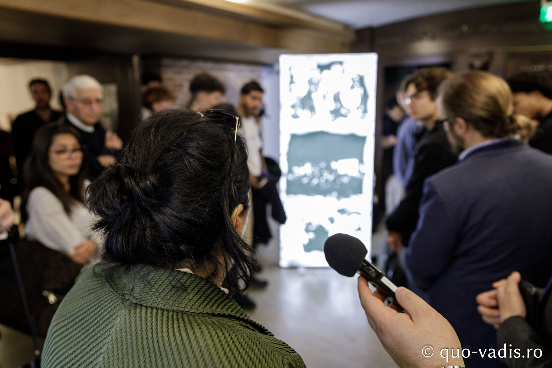 Vernisajul Expoziției de fotografii „Reîncadrând spațiul. Filmul ca istorie.” / Foto: Oana Nechifor