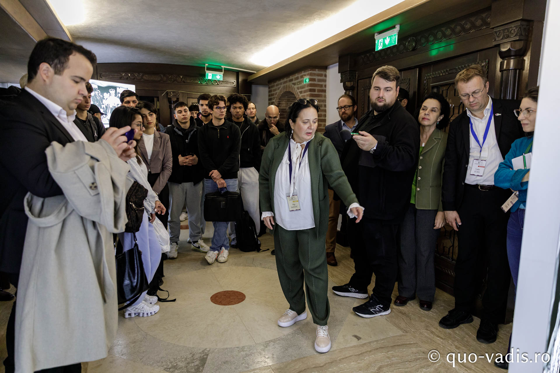 Vernisajul Expoziției de fotografii „Reîncadrând spațiul. Filmul ca istorie.” / Foto: Oana Nechifor