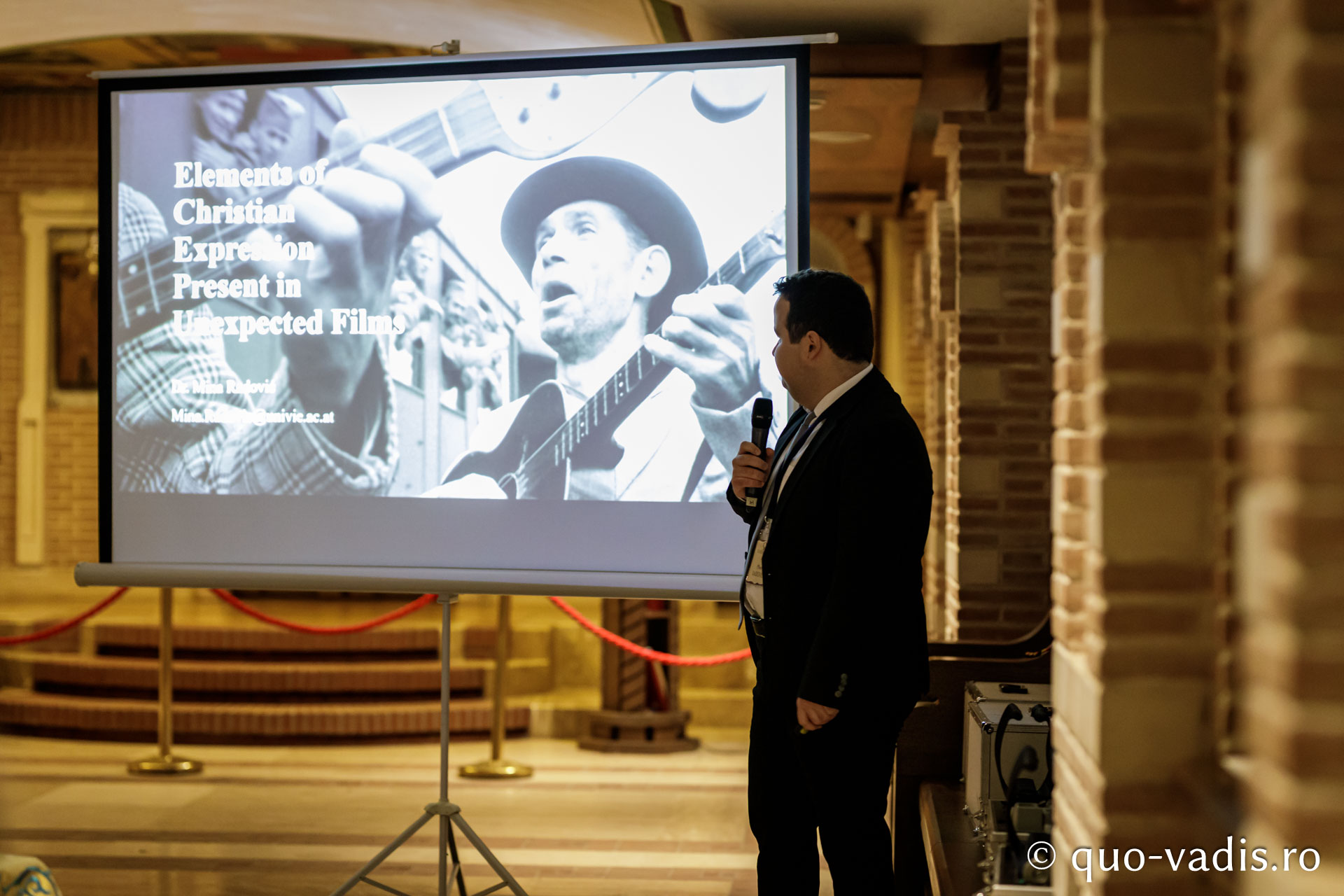 Conferința Elemente de expresie creștină prezente în filme neașteptate / Foto: Oana Nechifor