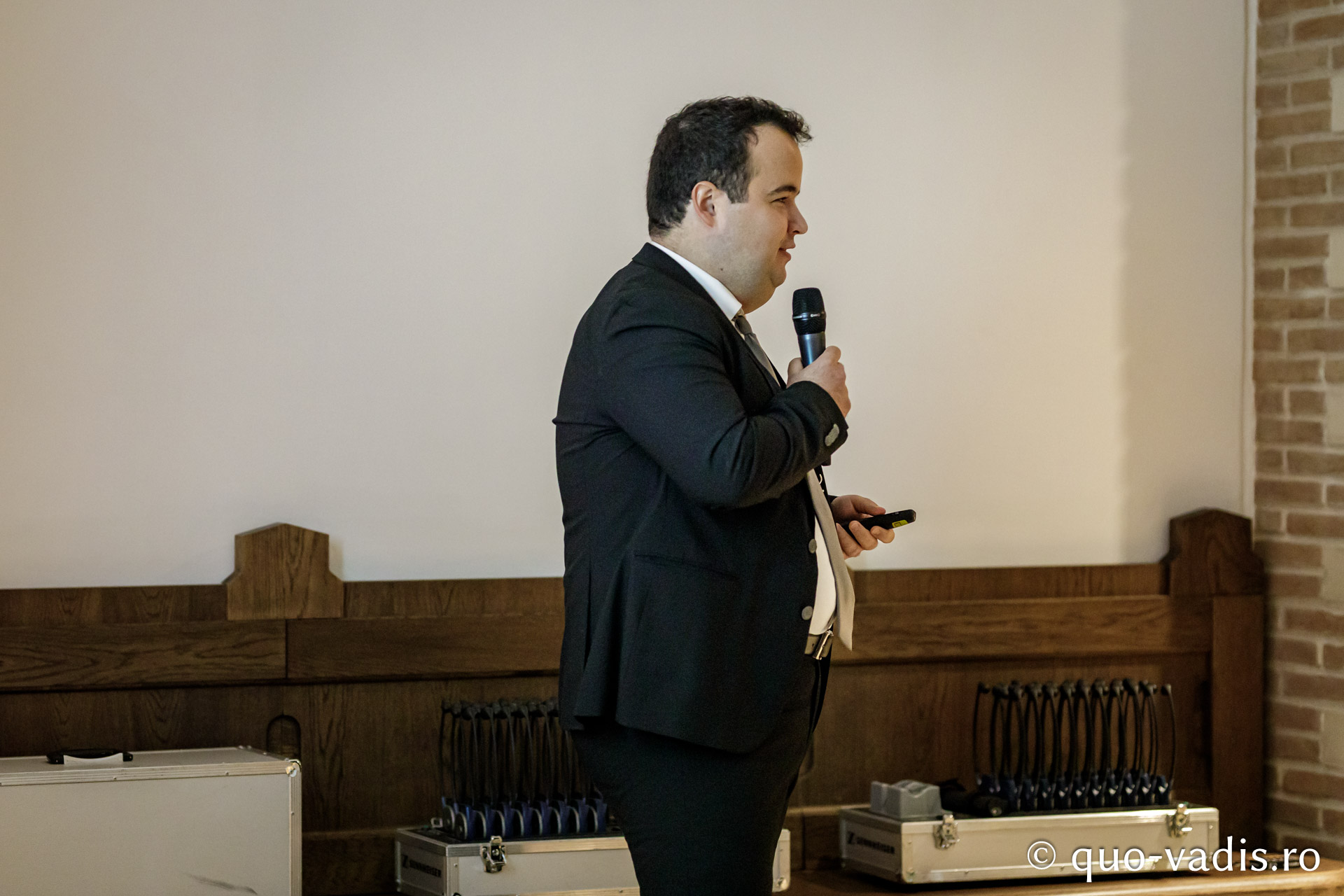 Conferința Elemente de expresie creștină prezente în filme neașteptate / Foto: Oana Nechifor