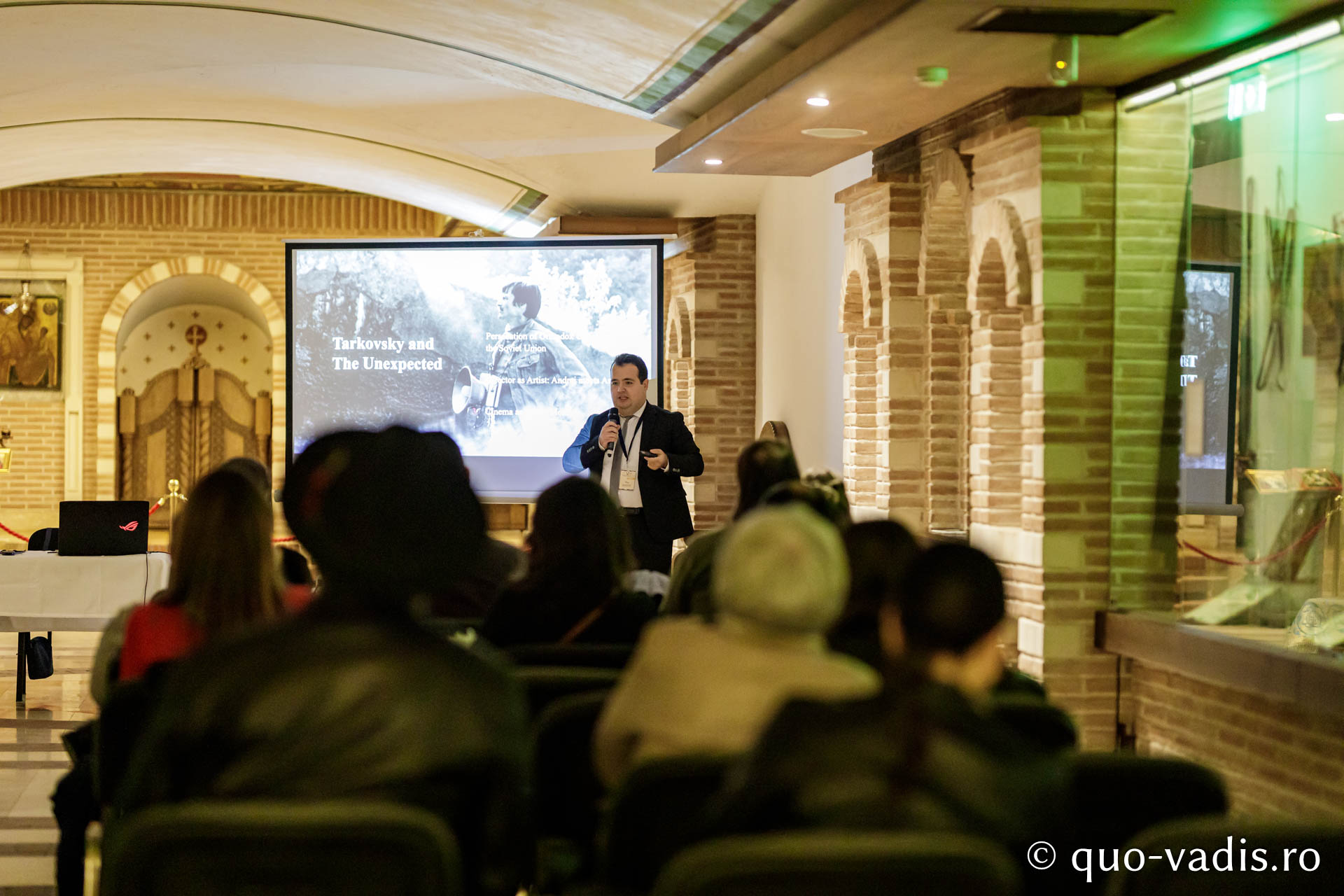 Conferința Elemente de expresie creștină prezente în filme neașteptate / Foto: Oana Nechifor