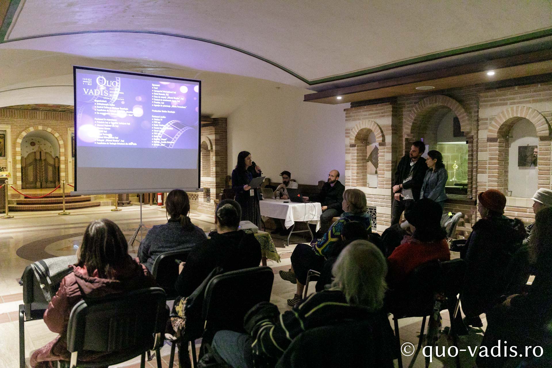 Proiecția filmului „Muntele Schimbării la Față. Sfântul Sava al Serbiei” / Foto: pr. Silviu Cluci