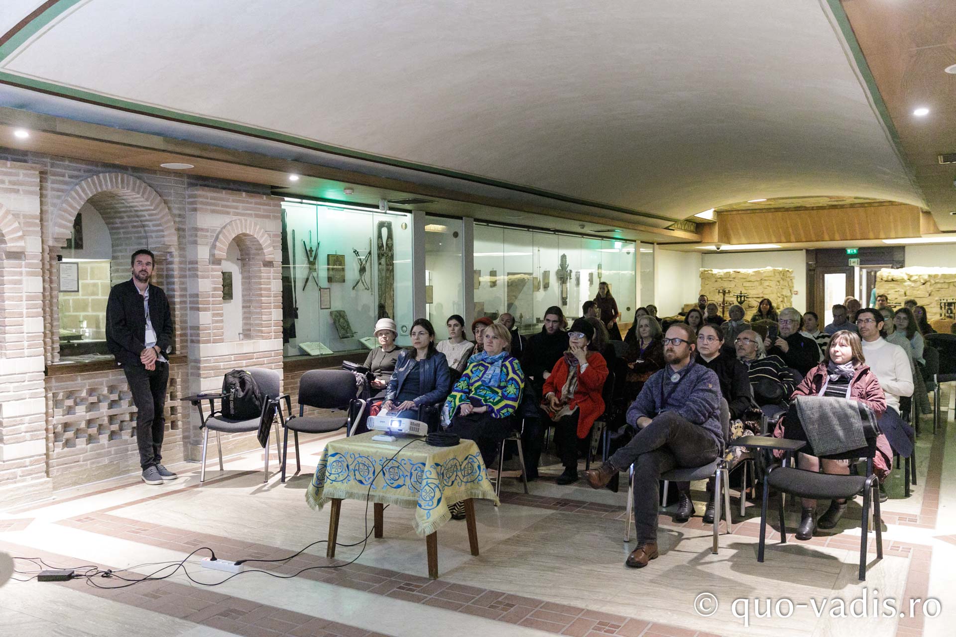 Proiecția filmului „Muntele Schimbării la Față. Sfântul Sava al Serbiei” / Foto: pr. Silviu Cluci