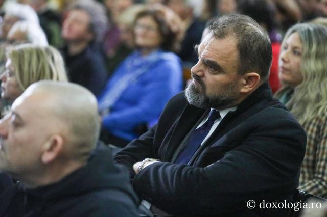 Părintele Efrem Vatopedinul a conferențiat la Iași, în cadrul Festivalului „Quo Vadis”