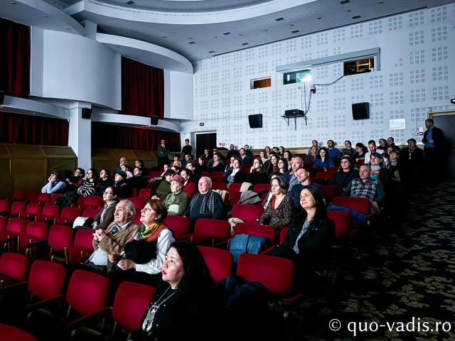 Proiecția filmului artistic Darul lui Dumnezeu (Kîrgîzstan), în prezența regizoarei Asel Zhuraeva