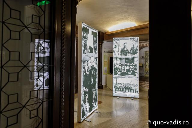 Vernisajul Expoziției de fotografii „Reîncadrând spațiul. Filmul ca istorie.” / Foto: Oana Nechifor