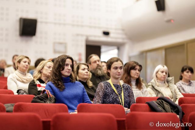 Ateneul Tătărași, gazda pentru zeci de spectatori în cea de-a doua zi a festivalului