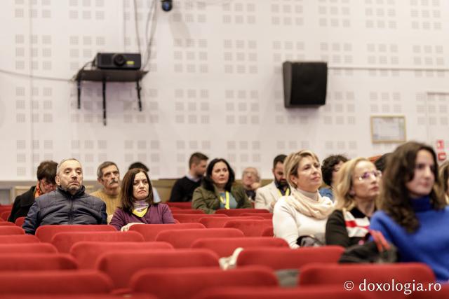 Ateneul Tătărași, gazda pentru zeci de spectatori în cea de-a doua zi a festivalului