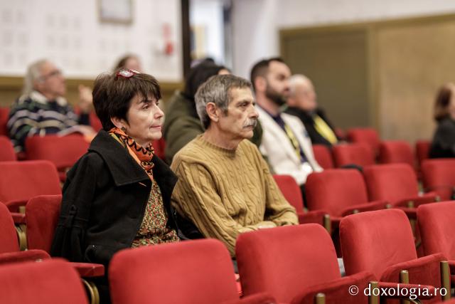 Ateneul Tătărași, gazda pentru zeci de spectatori în cea de-a doua zi a festivalului