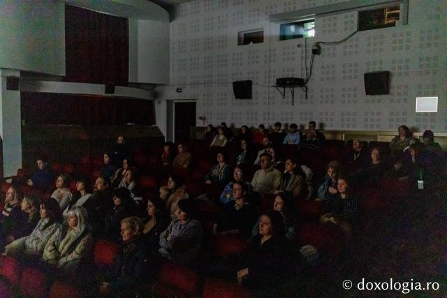 Ateneul Tătărași, gazda pentru zeci de spectatori în cea de-a doua zi a festivalului