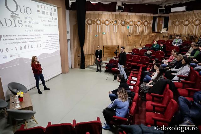 Proiecția filmului documentar Doar iubirea ne mai poate salva (Serbia), în prezența regizorului Hadži-Aleksandar Đurović (Casa de cultură Mihai Ursachi din Copou – Sala Diotima)