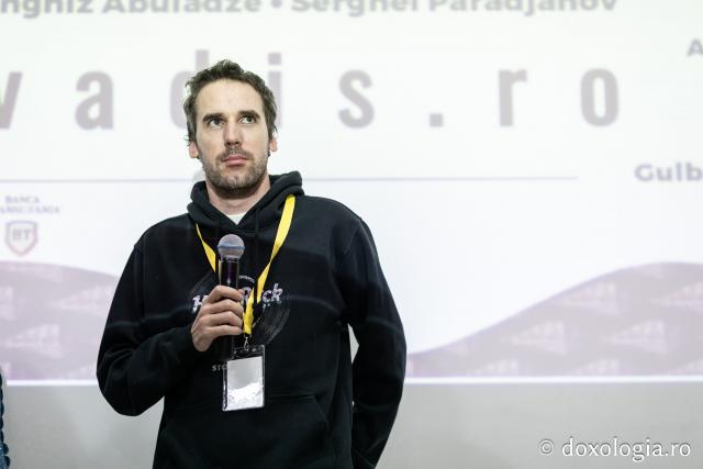 Proiecția filmului documentar Doar iubirea ne mai poate salva (Serbia), în prezența regizorului Hadži-Aleksandar Đurović (Casa de cultură Mihai Ursachi din Copou – Sala Diotima)