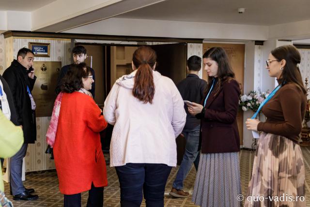 Proiecția filmelor Ana Arabia și Cartea lui Amos