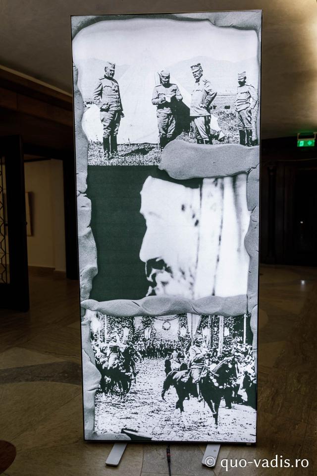 Vernisajul Expoziției de fotografii „Reîncadrând spațiul. Filmul ca istorie.” / Foto: Oana Nechifor