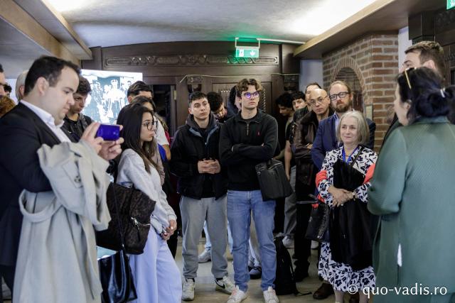 Vernisajul Expoziției de fotografii „Reîncadrând spațiul. Filmul ca istorie.” / Foto: Oana Nechifor