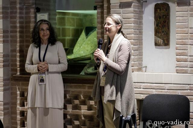 Proiecția filmelor În căutarea Cernăuțiului lui Ciprian și Părintele Iraclie Porumbescu / Foto: Oana Nechifor