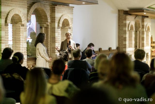 Proiecția filmelor În căutarea Cernăuțiului lui Ciprian și Părintele Iraclie Porumbescu / Foto: Oana Nechifor