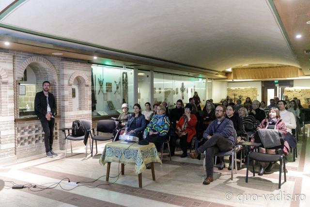 Proiecția filmului „Muntele Schimbării la Față. Sfântul Sava al Serbiei” / Foto: pr. Silviu Cluci