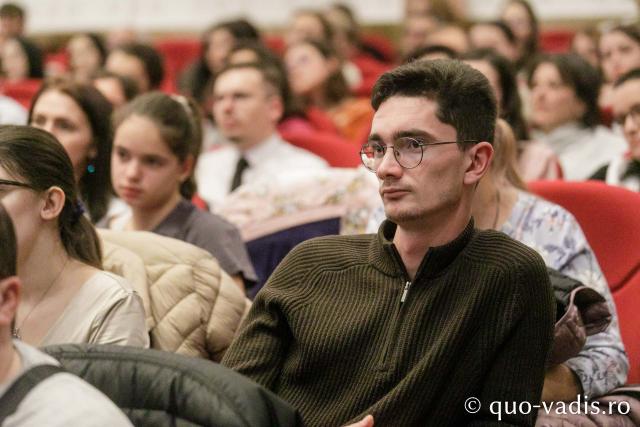 Proiecția filmului „Alexandra” / Foto: pr. Silviu Cluci