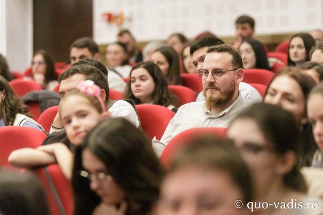 Proiecția filmului „Alexandra” / Foto: pr. Silviu Cluci