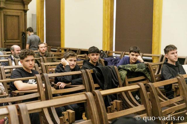 Proiecția filmului „Ter Chono. O poveste mongolă” / Foto: pr. Silviu Cluci