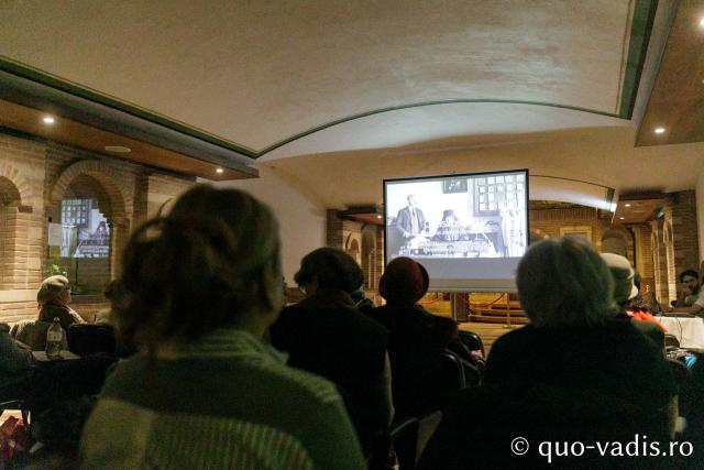 Proiecția filmului „Un înger în trup. Sfântul Ioan al Shanghaiului” / Foto: pr. Silviu Cluci