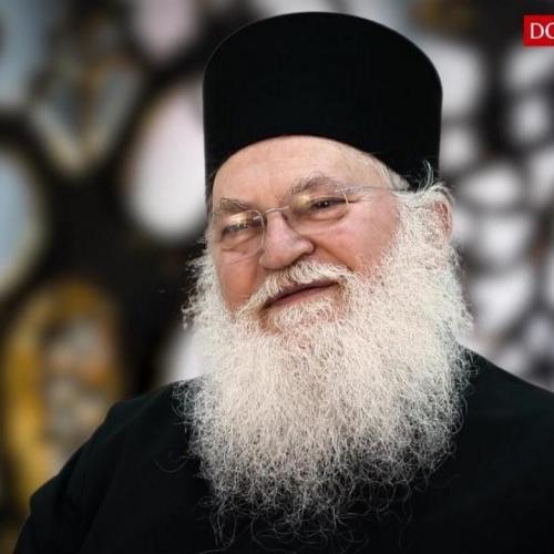Părintele Arhimandrit Efrem, starețul Mănăstirii Vatoped